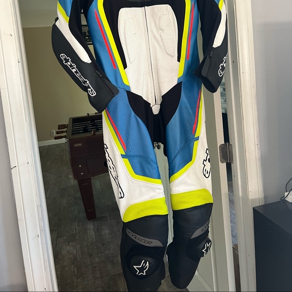 Alpinestars Motegi v2 1-piece track suit - Picture 4 of 8